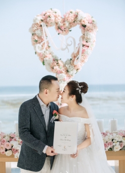 依依的丽思卡尔顿教堂婚礼