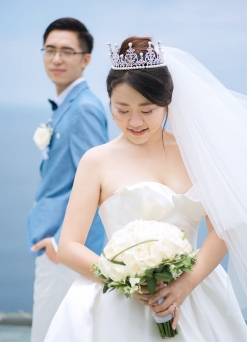 Fairy天空白色花墙婚礼