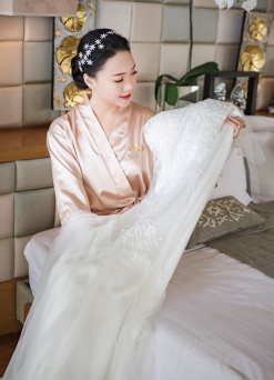 吴小姐的粉色弦月婚礼
